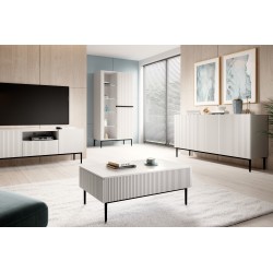 Komoda Nicole 150 cm trzydrzwiowa z ryflowanym frontem - biały mat / czarne nóżki Komoda Nicole 150 cm trzydrzwiowa z ryflowanym frontem - biały mat / czarne nóżki