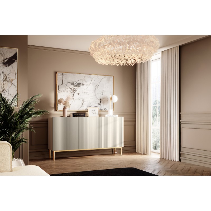 Komoda Nicole 150 cm trzydrzwiowa z ryflowanym frontem - kaszmir / złote nóżki Komoda Nicole 150 cm trzydrzwiowa z ryflowanym frontem - kaszmir / złote nóżki