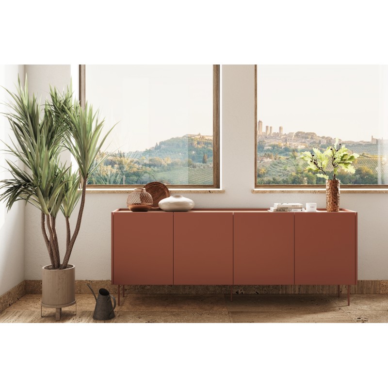 Komoda Desin 220 cm z metalowymi nogami - czerwony / ceramic red / dąb nagano Komoda Desin 220 cm z metalowymi nogami - czerwony / ceramic red / dąb nagano