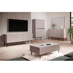 Komoda Nicole 150 cm - Antyczny róż, czarne nóżki Komoda Nicole 150 cm - Antyczny róż, czarne nóżki
