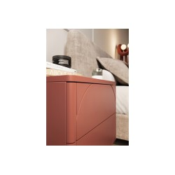 Szafka nocna z dwoma szufladami Sonatia II na nogach kulach 45 cm - burgund Szafka nocna z dwoma szufladami Sonatia II na nogach kulach 45 cm - burgund