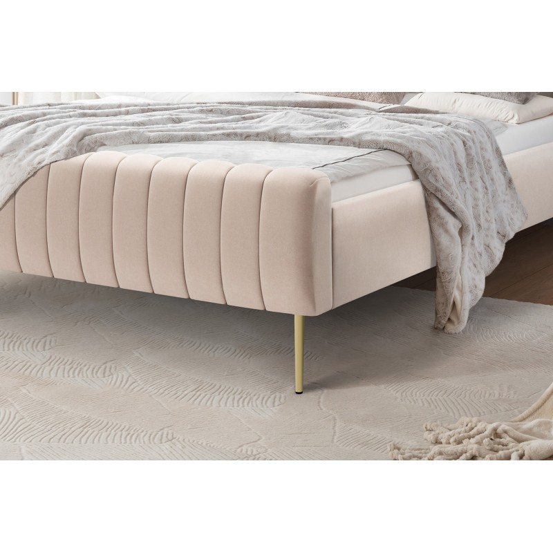 Łóżko sypialniane Nicole 140x200 - beżowy welur Velluto 2 / nogi złote Łóżko sypialniane Nicole 140x200 - beżowy welur Velluto 2 / nogi złote