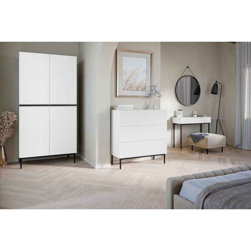 Komoda z szufladami Nicole 100 cm - biały mat / czarne nóżki Komoda z szufladami Nicole 100 cm - biały mat / czarne nóżki