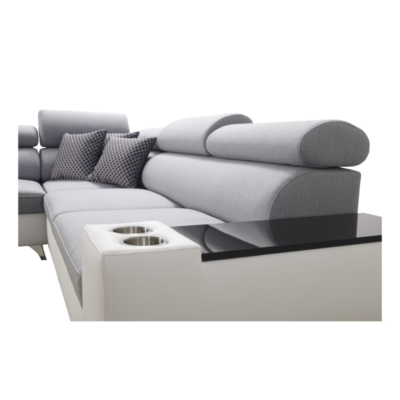 Esquinero Luna VII con función de cama: modernidad y confort en uno. Esquinero Luna VII con función de cama: modernidad y confort en uno.