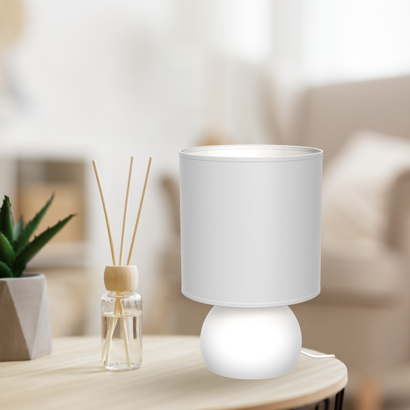 Lampka nocna VICKY WHITE 1xE27 Lampka nocna VICKY WHITE 1xE27
