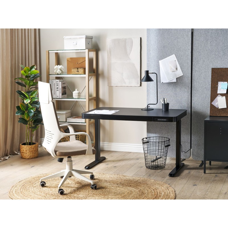 Biurko regulowane elektrycznie 120 x 60 cm z portem USB czarne KENLY Biurko regulowane elektrycznie 120 x 60 cm z portem USB czarne KENLY