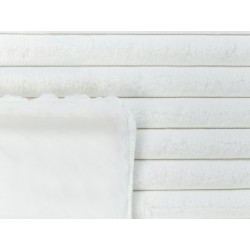 Narzuta na łóżko RAKYA Sztuczne futro 200 x 220 cm Biały Narzuta na łóżko RAKYA Sztuczne futro 200 x 220 cm Biały