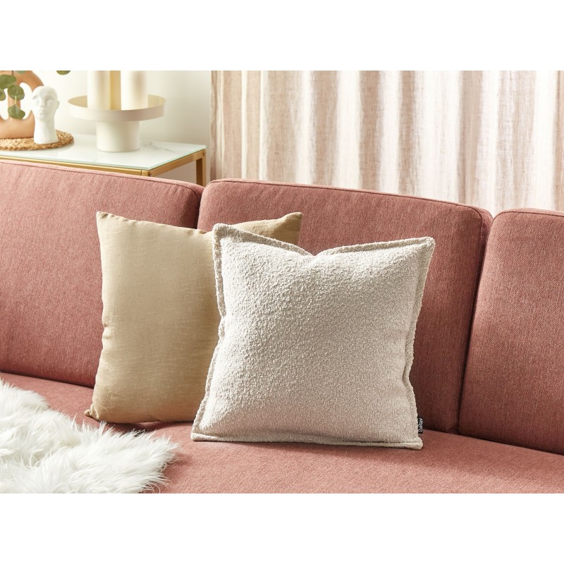 Zestaw 2 poduszek dekoracyjnych SENECIA Boucle 45 x 45 cm Jasnobeżowy Jednolity Zestaw 2 poduszek dekoracyjnych SENECIA Boucle 45 x 45 cm Jasnobeżowy Jednolity