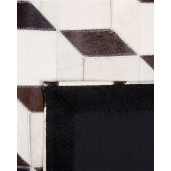 Dywan patchwork skórzany 140 x 200 cm biały ALPKOY Dywan patchwork skórzany 140 x 200 cm biały ALPKOY
