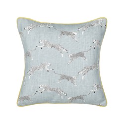 Zestaw 2 poduszek dekoracyjnych ARALES Bawełna 45 x 45 cm Jasnoszary Wzór zwierzęcy Zestaw 2 poduszek dekoracyjnych ARALES Bawełna 45 x 45 cm Jasnoszary Wzór zwierzęcy