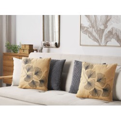 Zestaw 2 poduszek dekoracyjnych WAKAD 45 x 45 cm Beżowy Wzór roślinny Zestaw 2 poduszek dekoracyjnych WAKAD 45 x 45 cm Beżowy Wzór roślinny