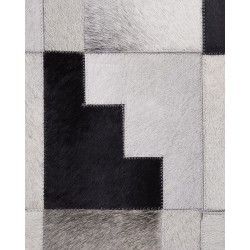 Dywan patchwork skórzany 140 x 200 cm czarno-szary EFIRLI Dywan patchwork skórzany 140 x 200 cm czarno-szary EFIRLI