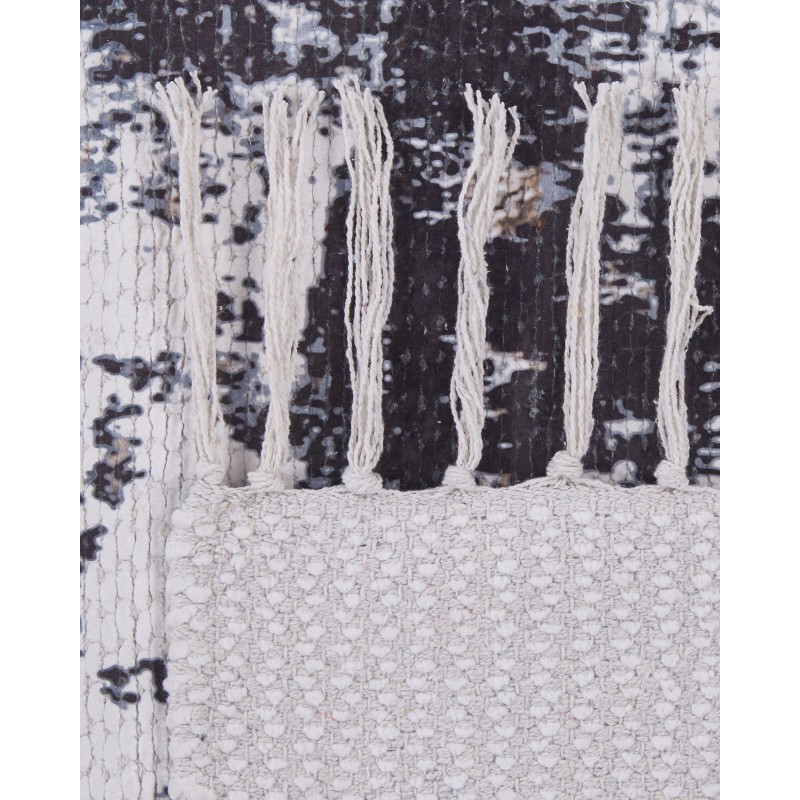 Dywan 140 x 200 cm wielokolorowy KONAKLI Dywan 140 x 200 cm wielokolorowy KONAKLI