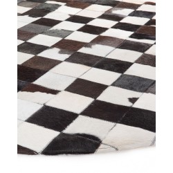 Dywan patchwork okrągły skórzany ⌀ 140 cm czarno-biały BERGAMA Dywan patchwork okrągły skórzany ⌀ 140 cm czarno-biały BERGAMA