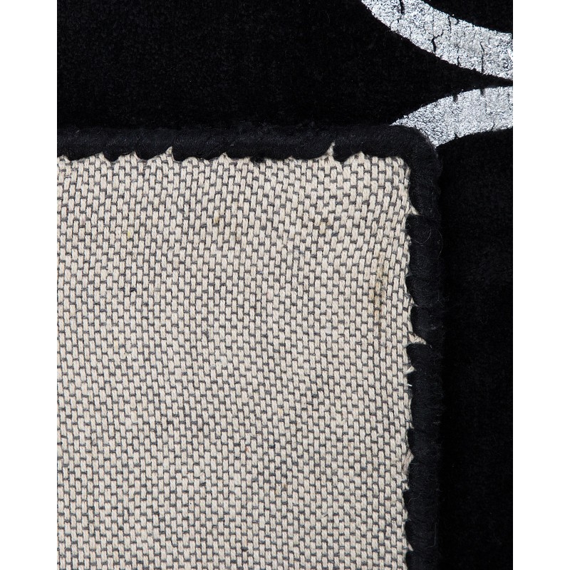 Dywan z wiskozy 140 x 200 cm czarny YELKI Dywan z wiskozy 140 x 200 cm czarny YELKI