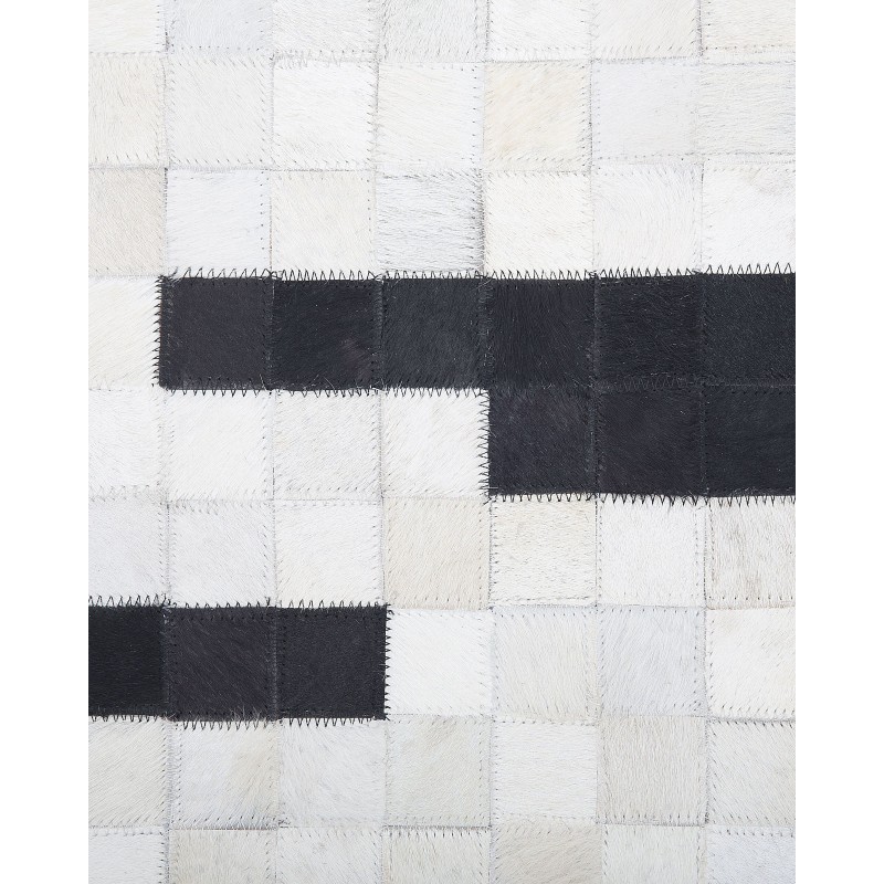 Dywan skórzany 160 x 230 cm czarno-biały BOLU Dywan skórzany 160 x 230 cm czarno-biały BOLU
