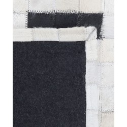 Dywan skórzany 160 x 230 cm czarno-biały BOLU Dywan skórzany 160 x 230 cm czarno-biały BOLU