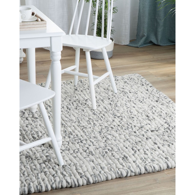 Dywan z filcowych kulek 160 x 230 cm jasnoszary AMDO Dywan z filcowych kulek 160 x 230 cm jasnoszary AMDO