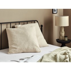 Zestaw 2 poduszek dekoracyjnych LEUZEA Boucle 60 x 60 cm Beżowy Jednolity Zestaw 2 poduszek dekoracyjnych LEUZEA Boucle 60 x 60 cm Beżowy Jednolity