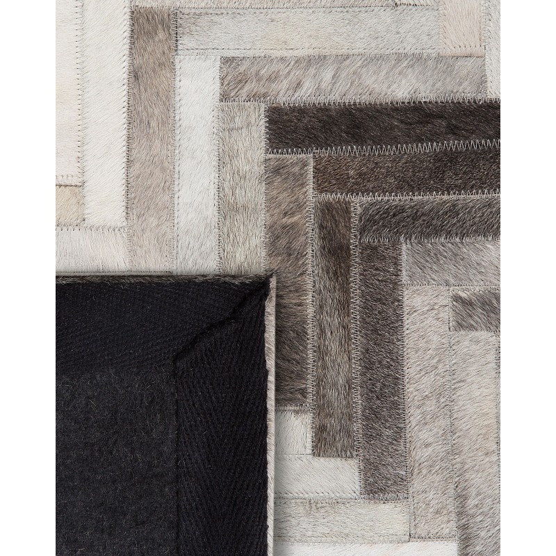 Dywan skórzany 140 x 200 cm szaro-beżowy ARSUZ Dywan skórzany 140 x 200 cm szaro-beżowy ARSUZ